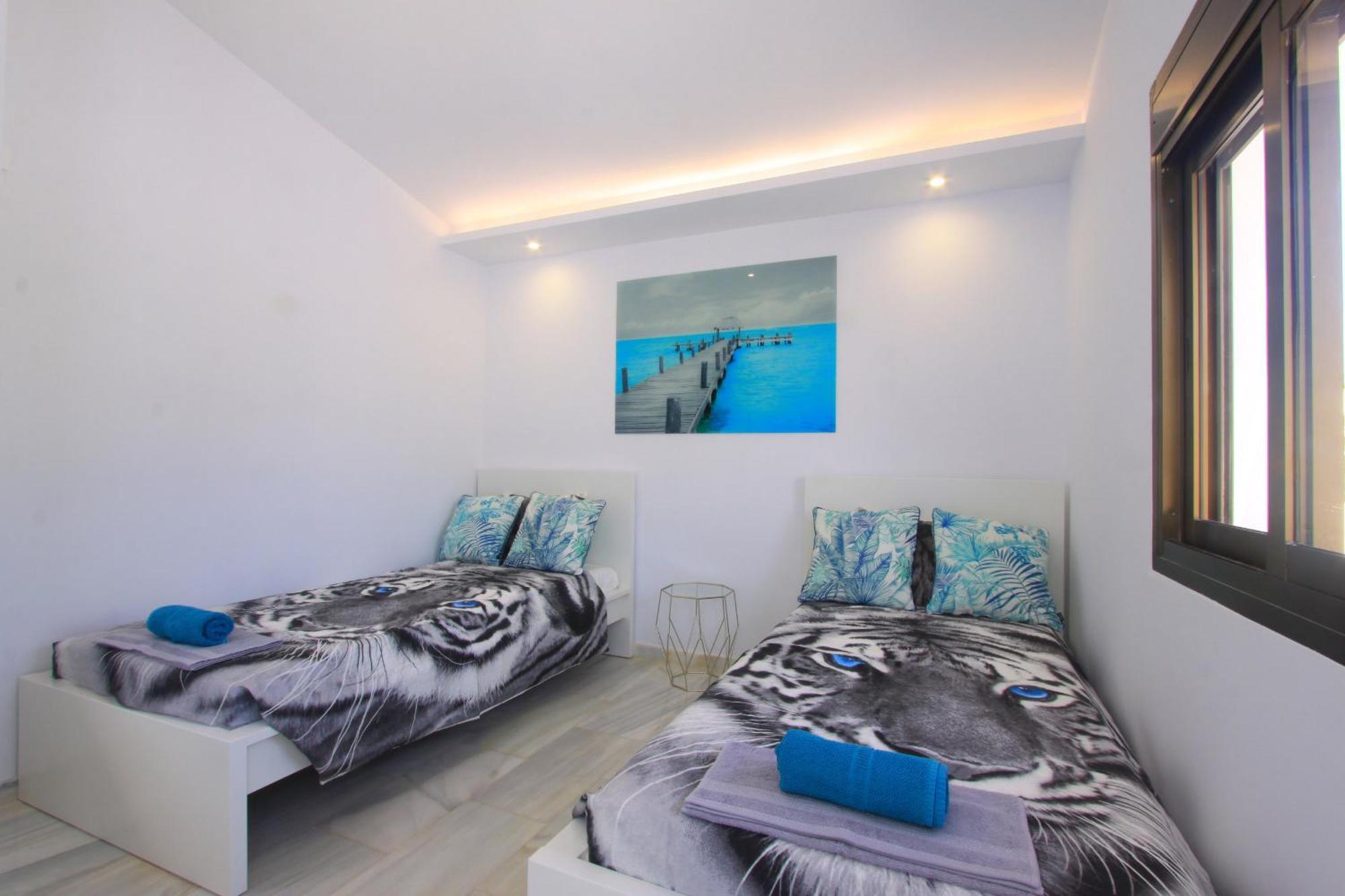 1108 Beachfront 2 Apartments With Roofterrace 80Mtrgt Beach 3 Pools Marbella Eksteriør billede