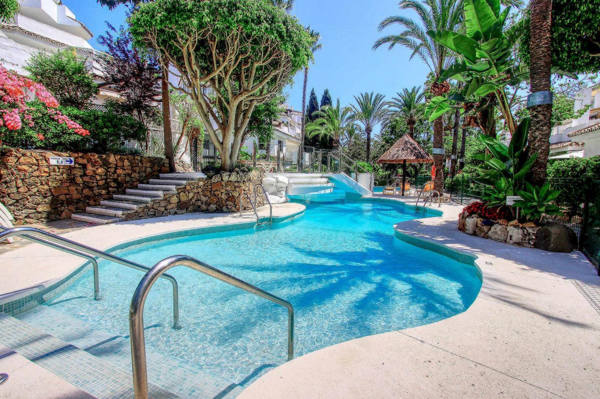 1108 Beachfront 2 Apartments With Roofterrace 80Mtrgt Beach 3 Pools Marbella Eksteriør billede
